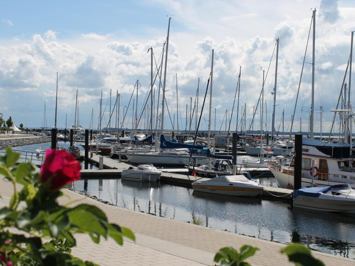 Attractive Apartment In Kluetz Near The Sea Esterno foto